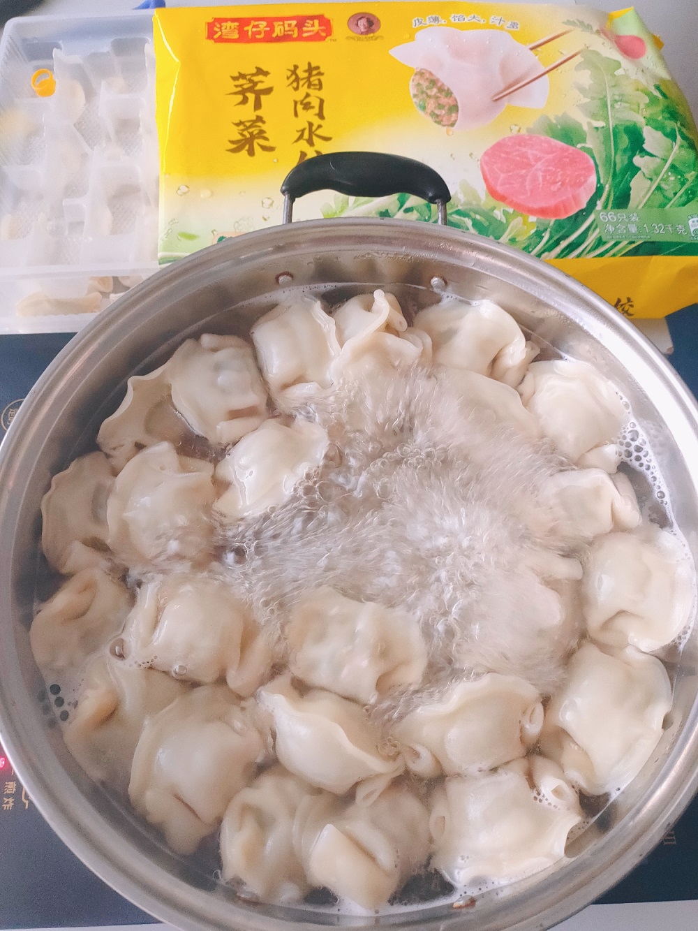 锅里饺子.jpg